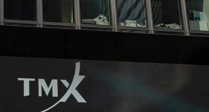 "Canadian Energy Sector Drives S&P/TSX Composite Index Up 0.57% Amid Rising Crude Prices; Canadian Natural Resources (CNQ) and Suncor Energy (SU) See Notable Gains"